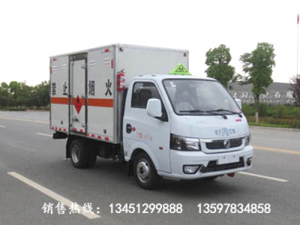 東風(fēng)途逸易燃?xì)怏w廂式運(yùn)輸車(chē)(汽油國(guó)六)