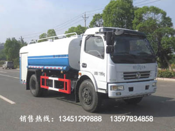 東風(fēng)多利卡消防灑水車(國六)
